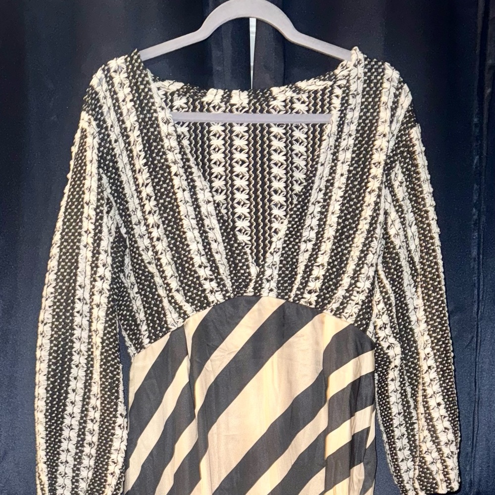 Chic Black and Beige Patterned Dress